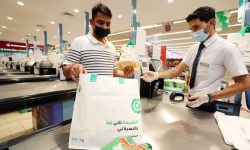 Abu Dhabi giảm tiêu thụ nửa triệu túi nhựa dùng 1 lần mỗi ngày